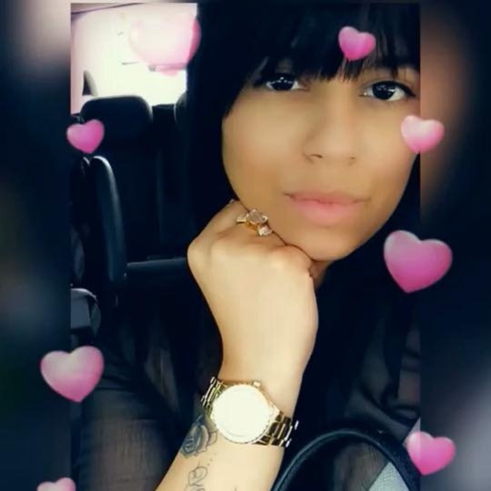 Meet your Posher, Deliamarie